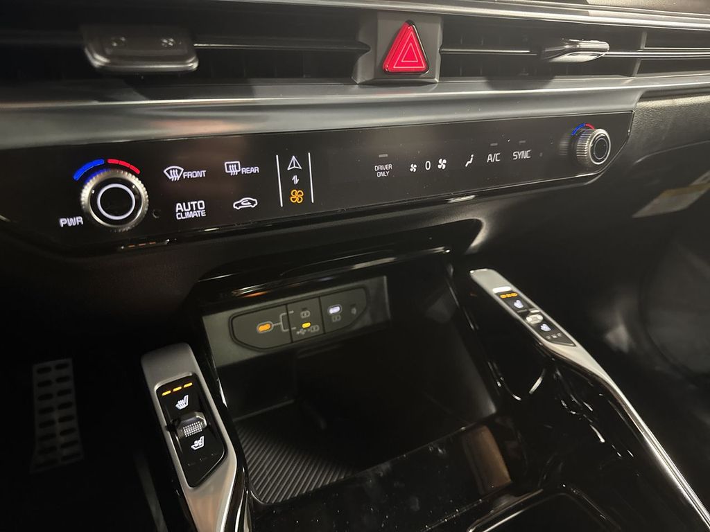 new 2025 Kia Sorento Hybrid car, priced at $47,971