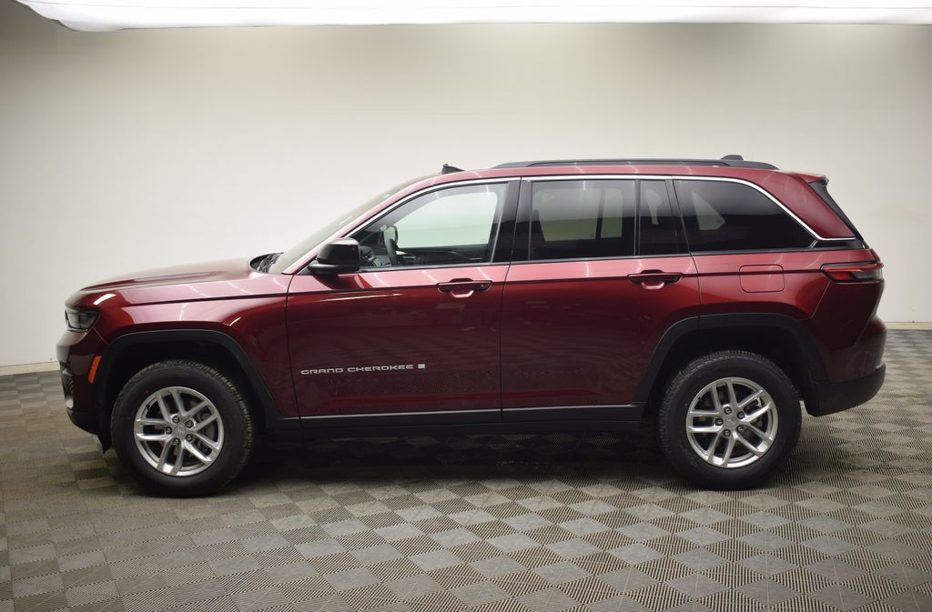 new 2025 Jeep Grand Cherokee car, priced at $40,288