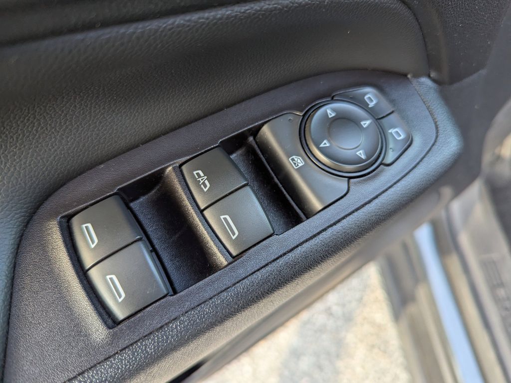 used 2020 Chevrolet Equinox car, priced at $15,592