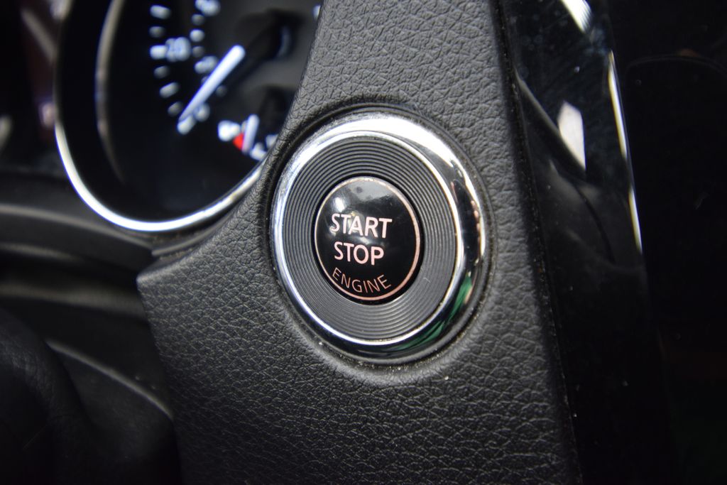used 2020 Nissan Rogue Sport car, priced at $15,000