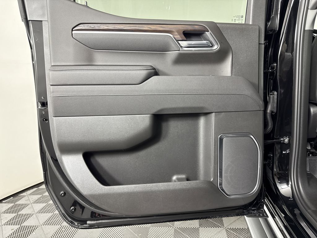 new 2025 GMC Sierra 1500 car, priced at $58,119
