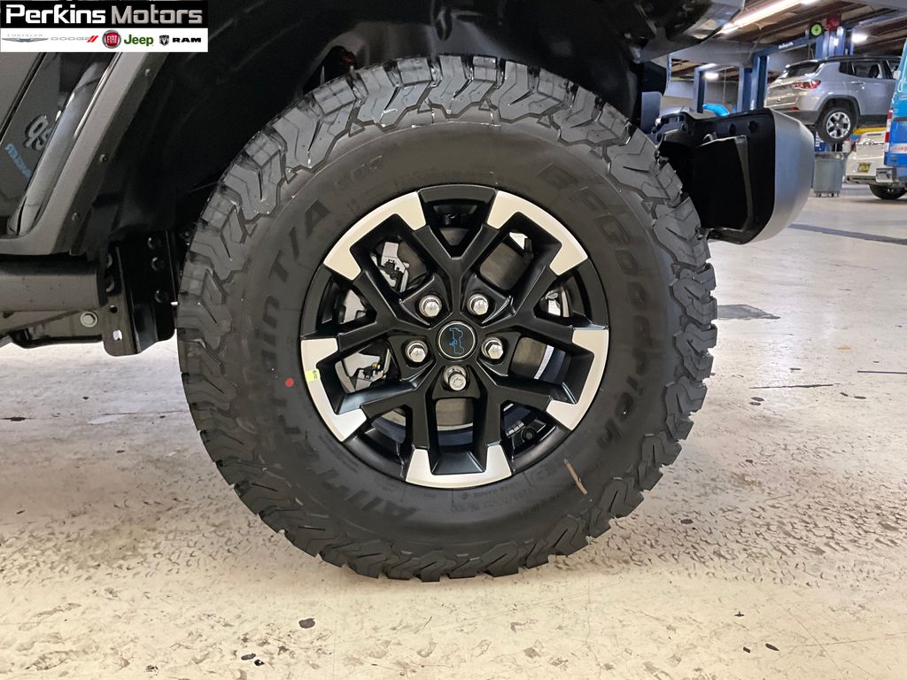 new 2025 Jeep Wrangler car, priced at $58,758