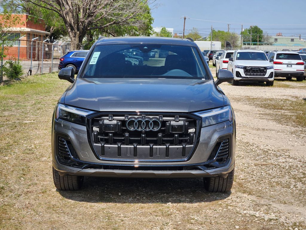new 2025 Audi Q7 car, priced at $77,840