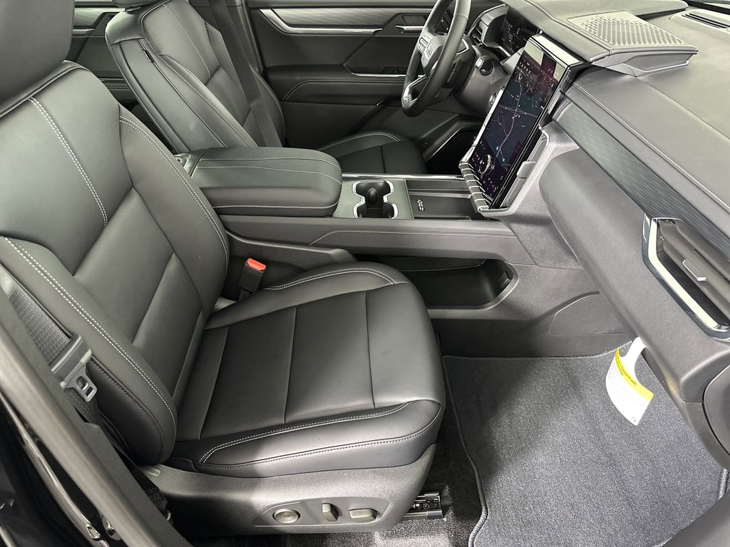new 2025 GMC Acadia car, priced at $50,325