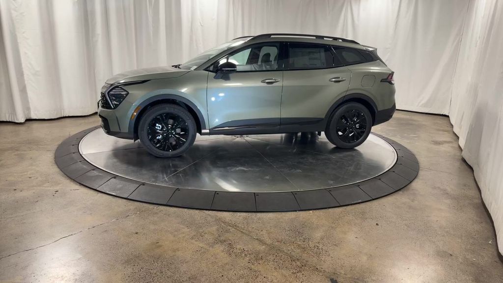 new 2025 Kia Sportage Plug-In Hybrid car, priced at $45,100