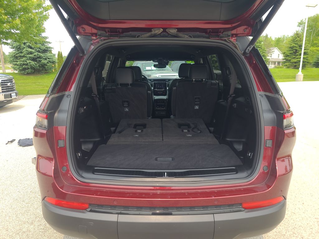 used 2021 Jeep Grand Cherokee L car, priced at $29,987