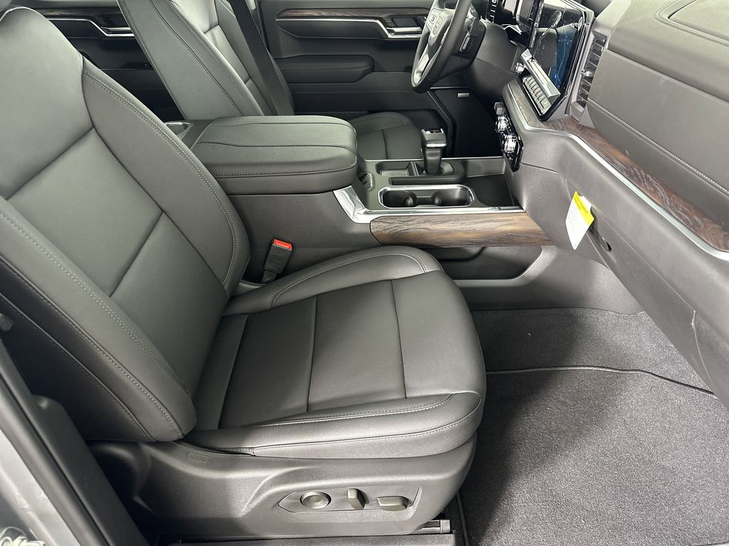 new 2025 GMC Sierra 1500 car, priced at $58,119