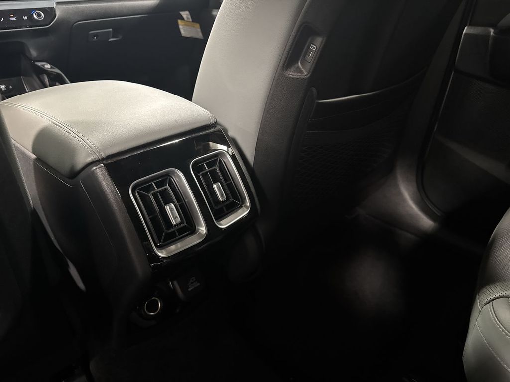 new 2025 Kia Sorento car, priced at $47,621