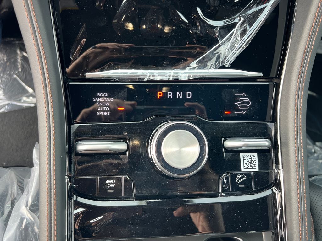 new 2025 Jeep Grand Cherokee car, priced at $64,990