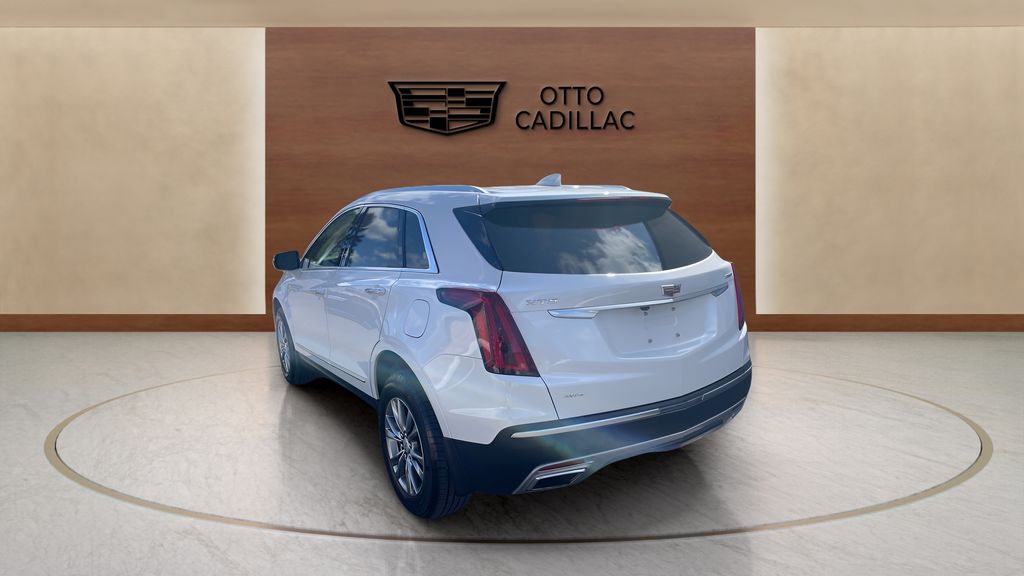 used 2022 Cadillac XT5 car, priced at $37,500