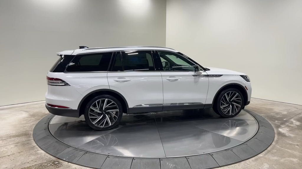 new 2025 Lincoln Aviator car, priced at $82,150