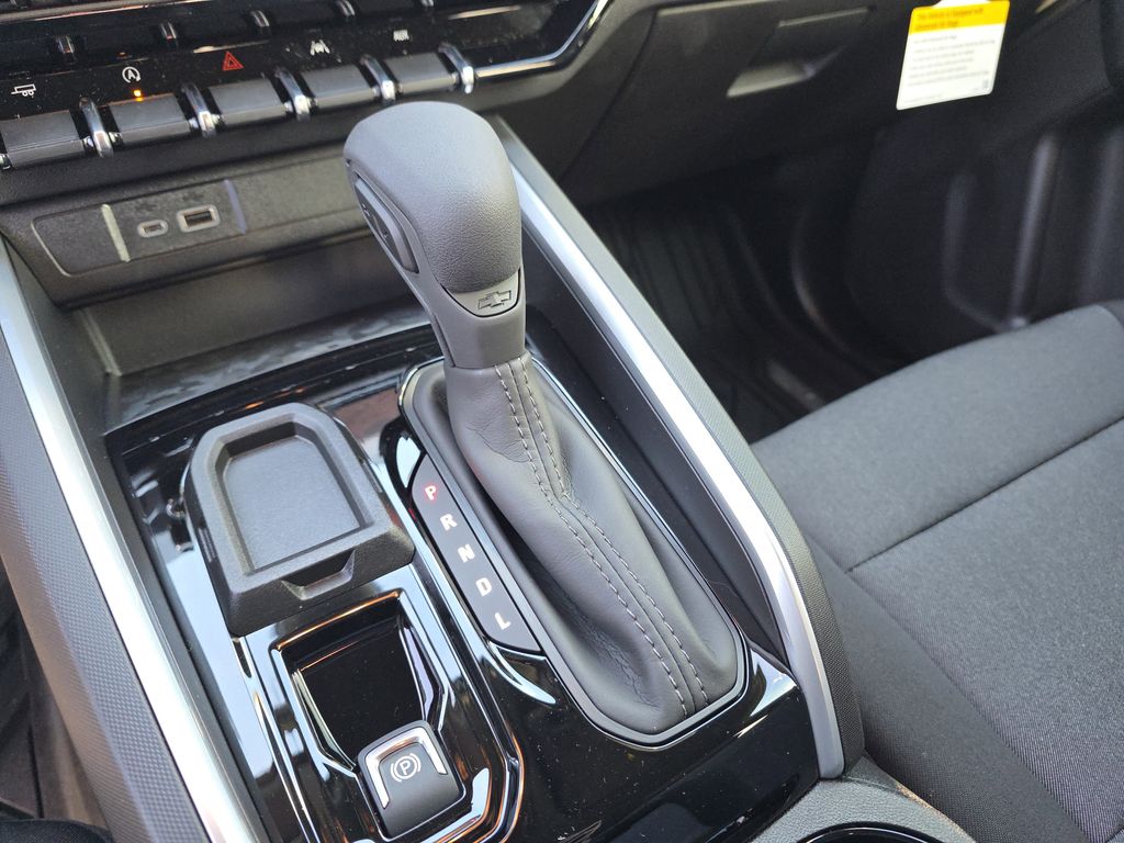 new 2026 Chevrolet Colorado car, priced at $29,400