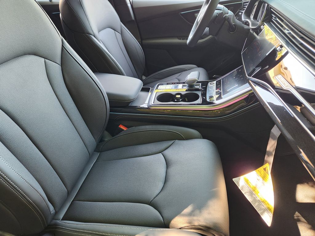 new 2025 Audi Q7 car, priced at $83,750