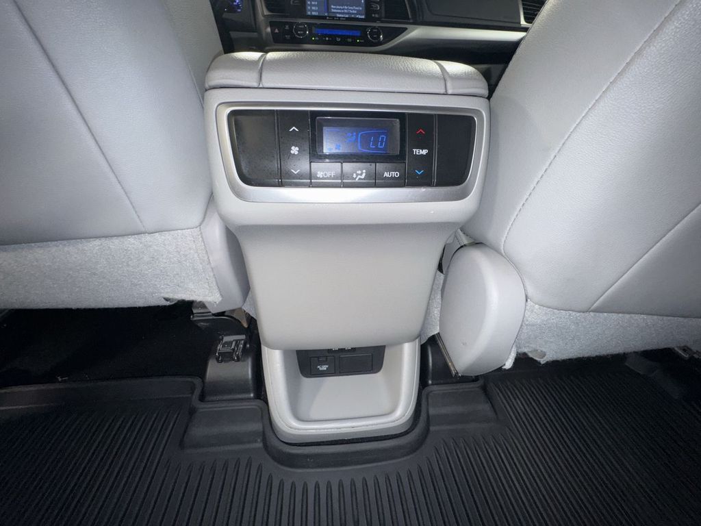 used 2018 Toyota Highlander car, priced at $23,700