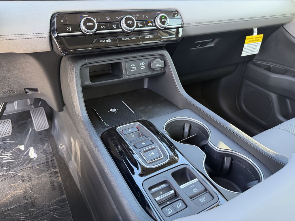 new 2025 Honda Pilot car, priced at $49,265