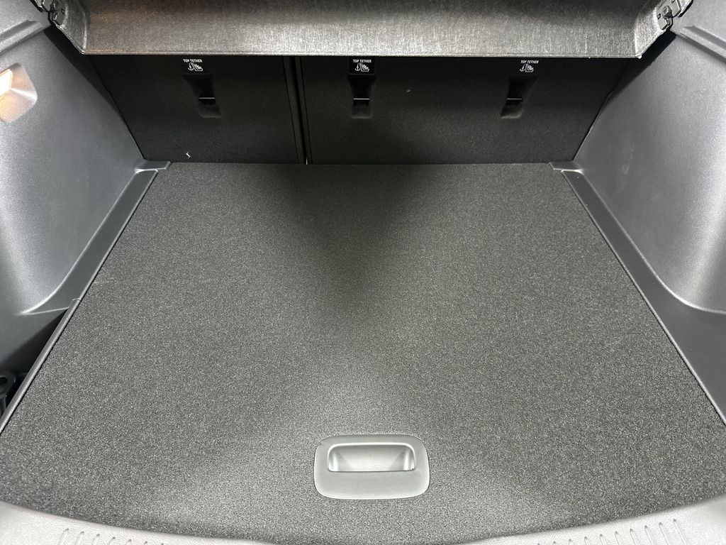 new 2025 Buick Envista car, priced at $29,075