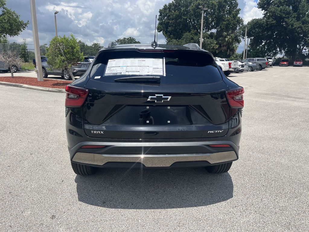new 2025 Chevrolet Trax car, priced at $25,310