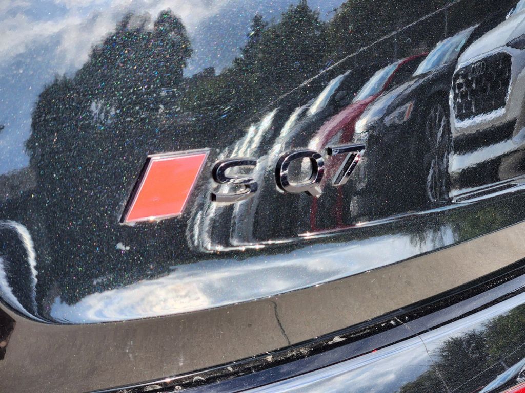 new 2025 Audi SQ7 car, priced at $100,140