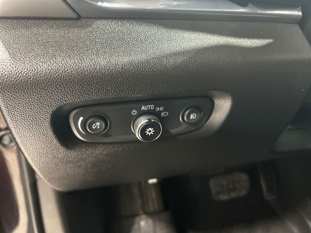 used 2020 Chevrolet Traverse car, priced at $28,947