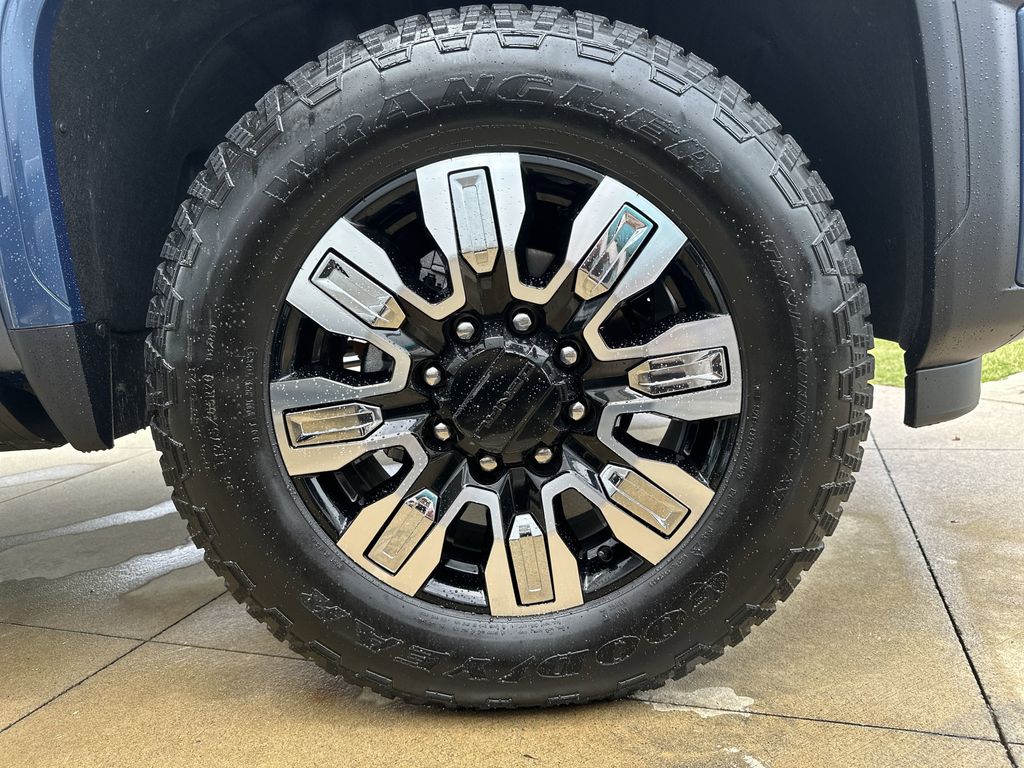 new 2025 GMC Sierra 2500HD car, priced at $85,039