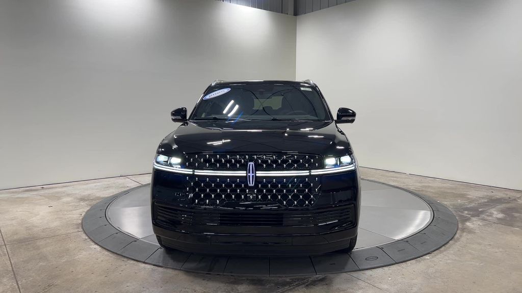 new 2025 Lincoln Navigator car, priced at $121,730