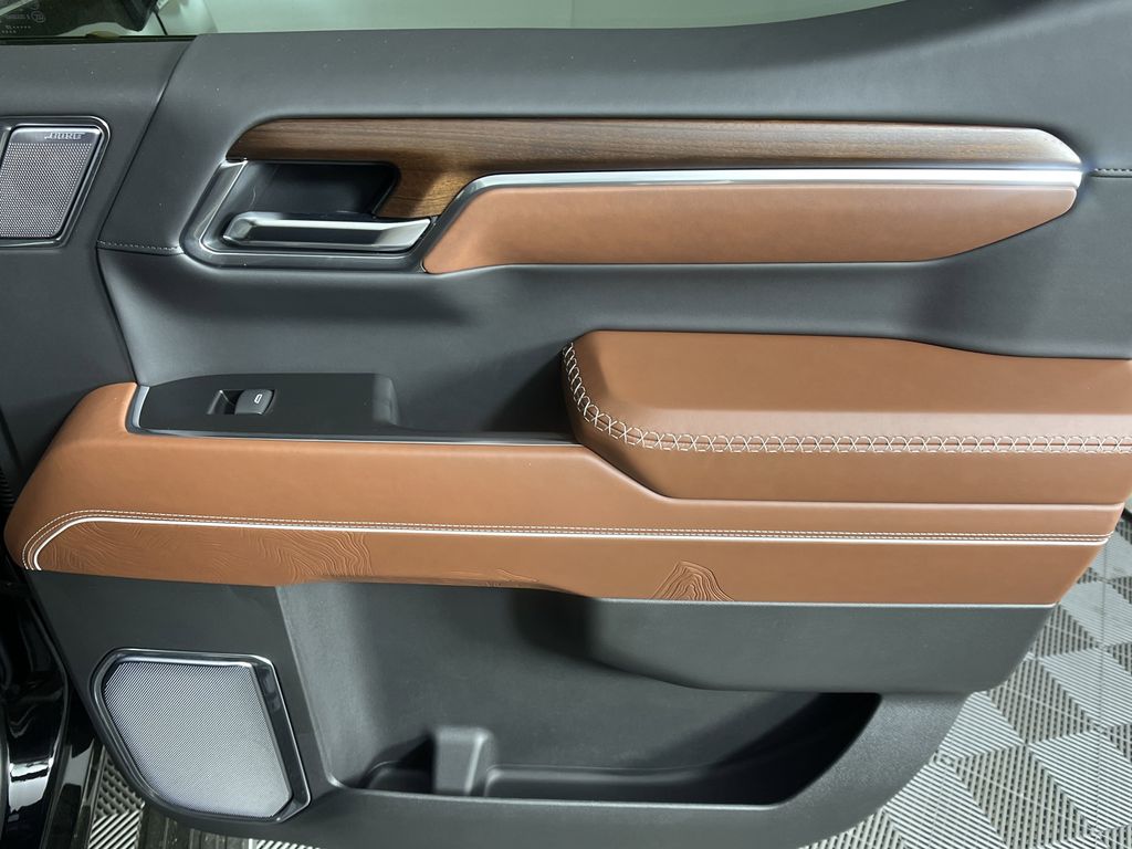 new 2025 GMC Sierra 1500 car, priced at $78,239