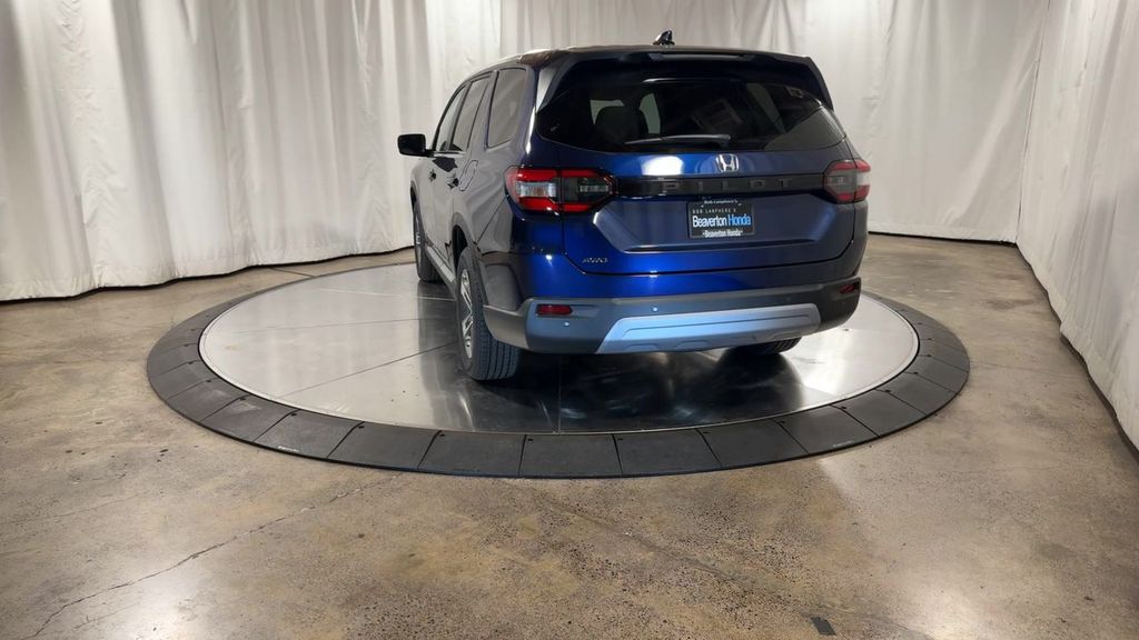 new 2025 Honda Pilot car, priced at $47,095