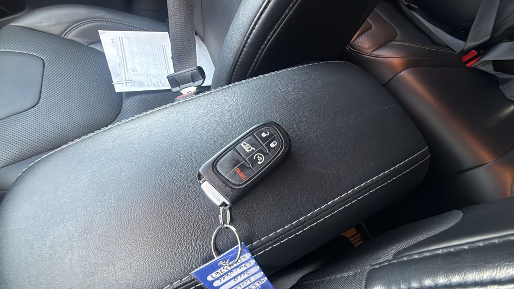 used 2020 Jeep Cherokee car, priced at $20,900