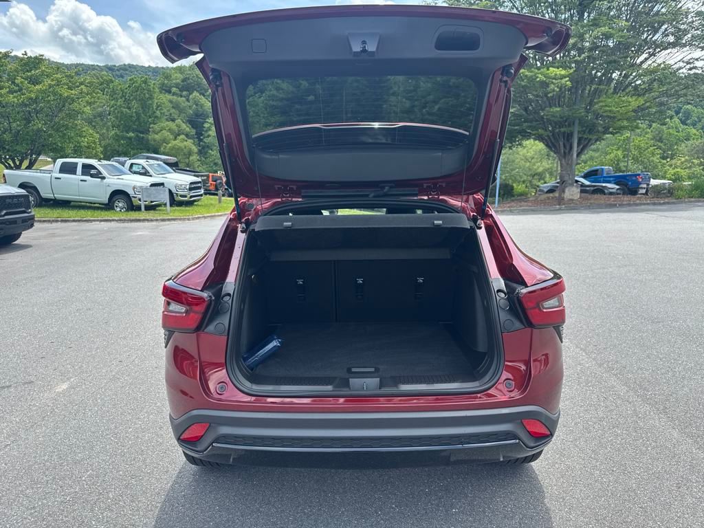 used 2024 Chevrolet Trax car, priced at $25,000