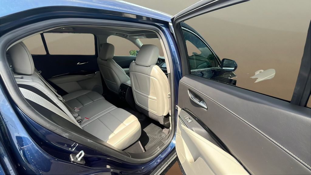 used 2020 Cadillac XT4 car, priced at $24,956