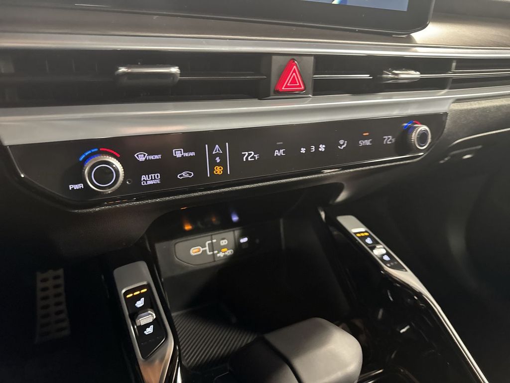 new 2025 Kia Sorento car, priced at $45,735