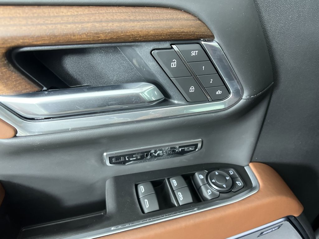 new 2025 GMC Sierra 1500 car, priced at $78,239