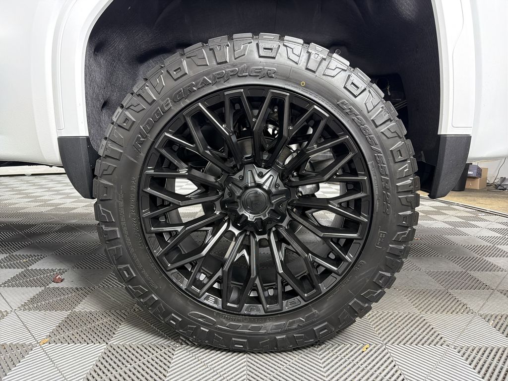 new 2025 GMC Sierra 1500 car, priced at $56,729