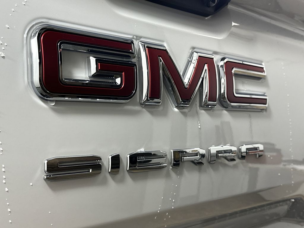 new 2025 GMC Sierra 1500 car, priced at $44,345