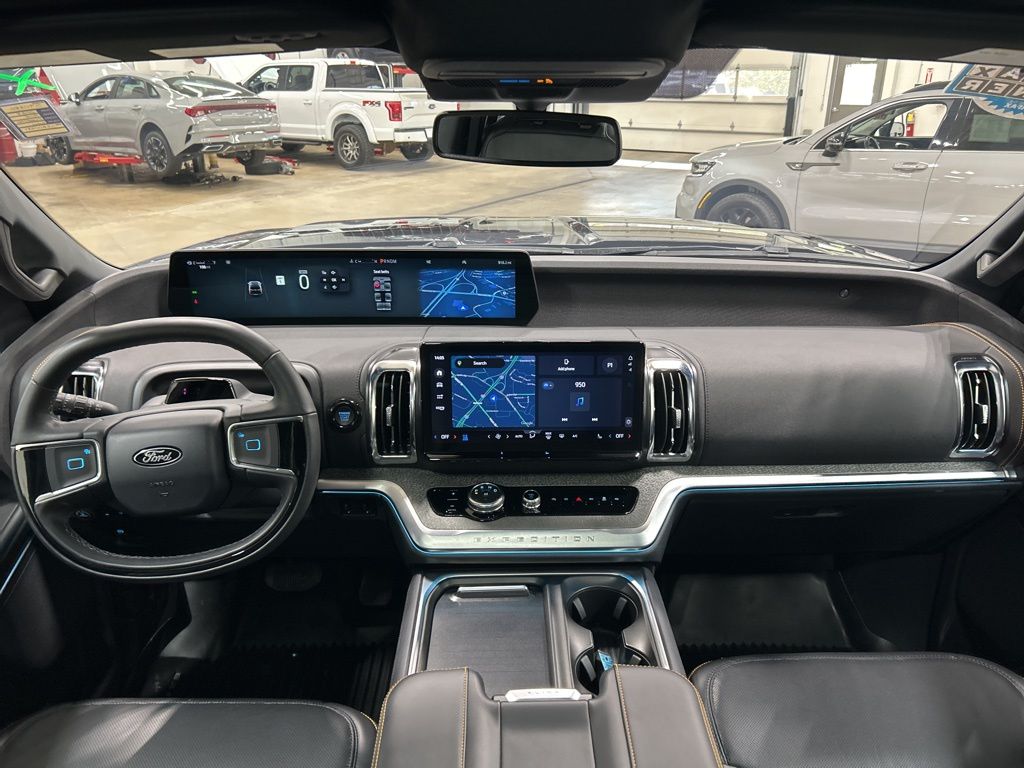 used 2025 Ford Expedition car, priced at $83,462