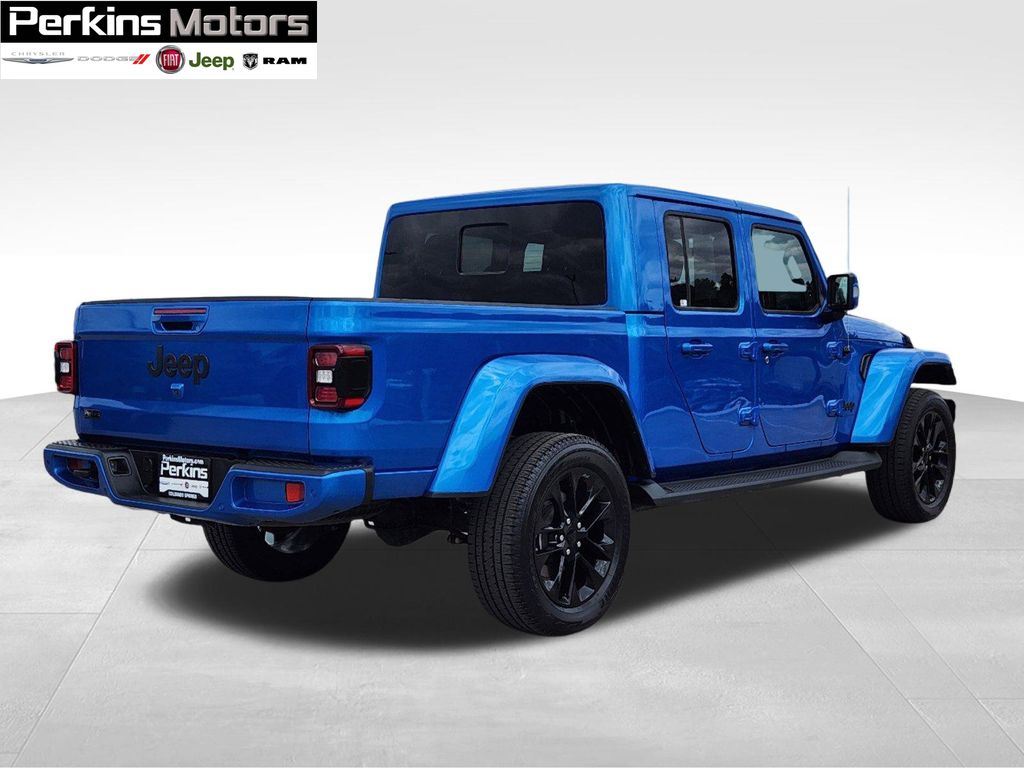 used 2023 Jeep Gladiator car, priced at $38,062