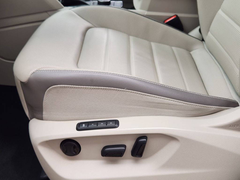 used 2022 Volkswagen Atlas car, priced at $34,524