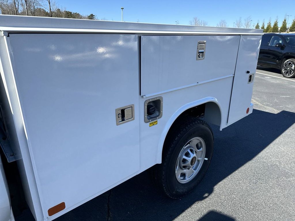 new 2025 GMC Sierra 2500HD car, priced at $49,388