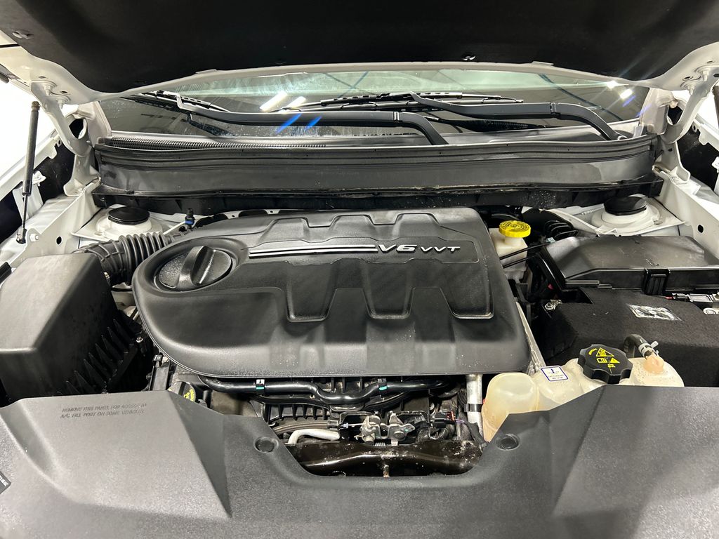 used 2019 Jeep Cherokee car, priced at $15,525