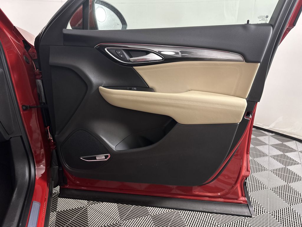 new 2025 Buick Envision car, priced at $35,740
