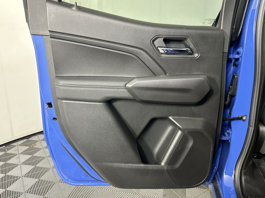 new 2025 GMC Canyon car, priced at $45,095