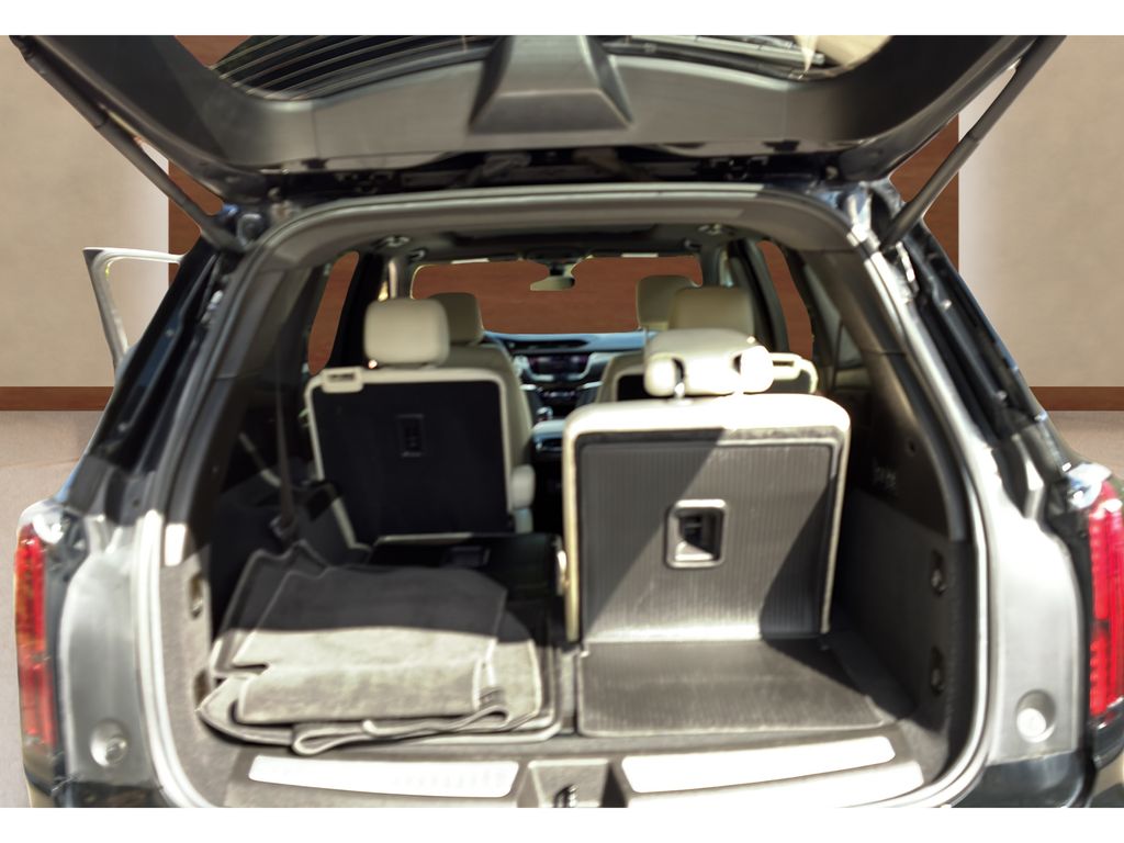 used 2022 Cadillac XT6 car, priced at $37,000
