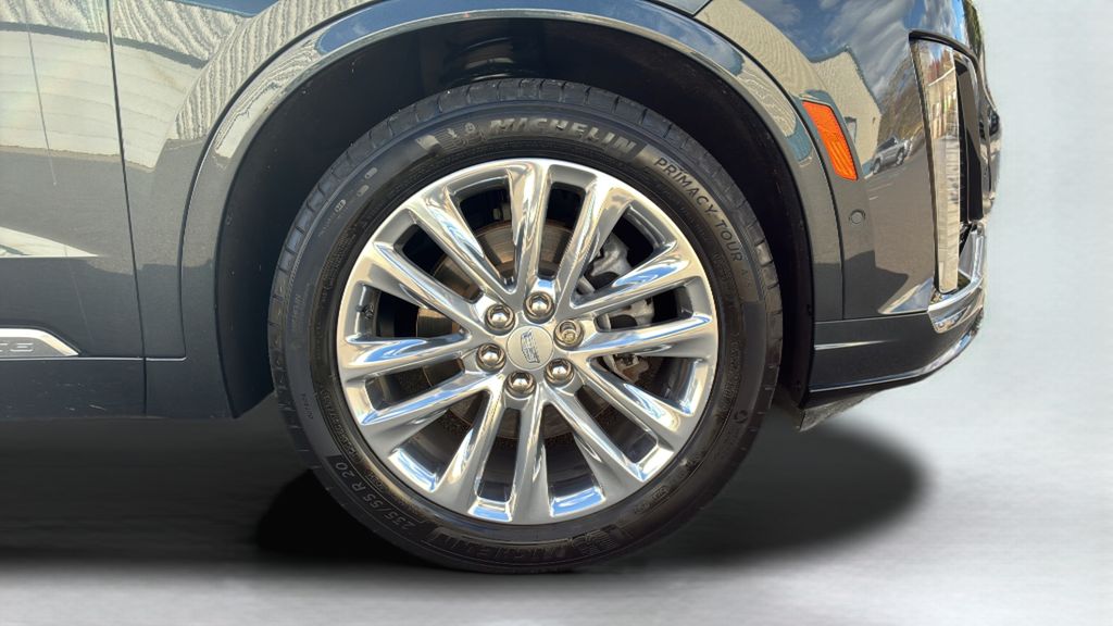 used 2023 Cadillac XT6 car, priced at $37,400