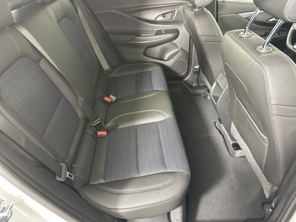 new 2025 Buick Envista car, priced at $24,695