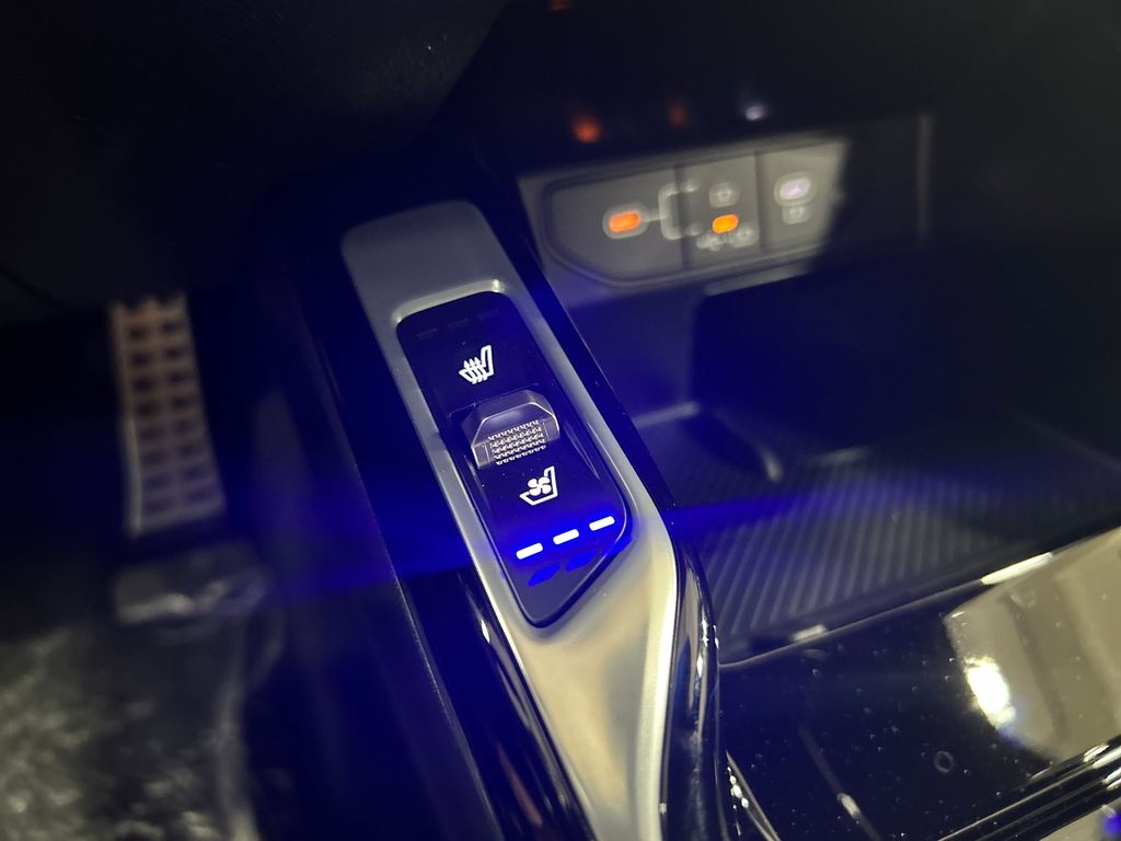 new 2025 Kia Sorento car, priced at $45,238