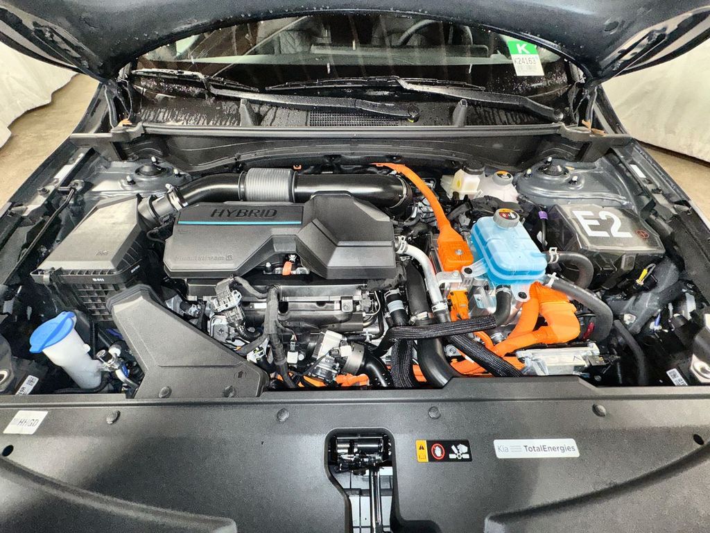 new 2025 Kia Sportage Plug-In Hybrid car, priced at $41,140
