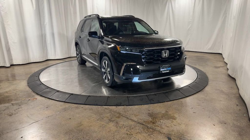 new 2025 Honda Pilot car, priced at $54,530