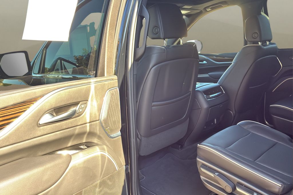 used 2023 Cadillac Escalade ESV car, priced at $70,400