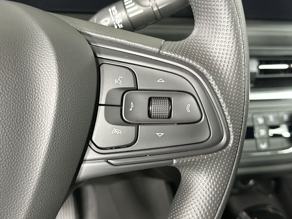 new 2025 Buick Envista car, priced at $25,785