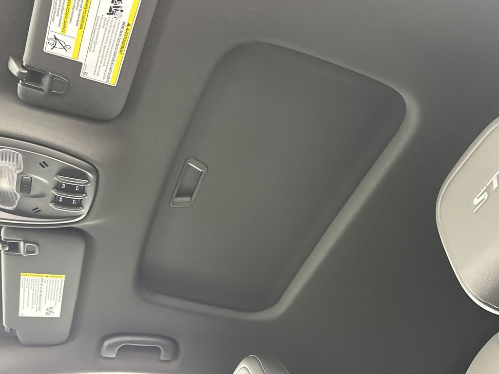 new 2025 Buick Envista car, priced at $29,869